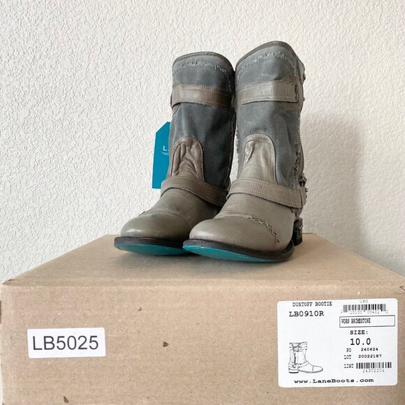 NEW Lane Womens Gray Quilted Mid-Calf Boots With Zipper & Buckle Accents Size 9 - Picture 10 of 11